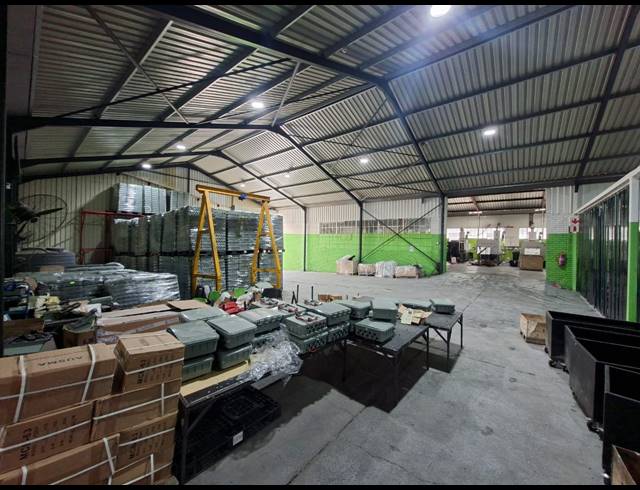 4,000M² WAREHOUSE FOR SALE IN ANDERBOLT